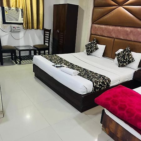 Hotel Aerotech Near Igi Airport New Delhi Exterior photo