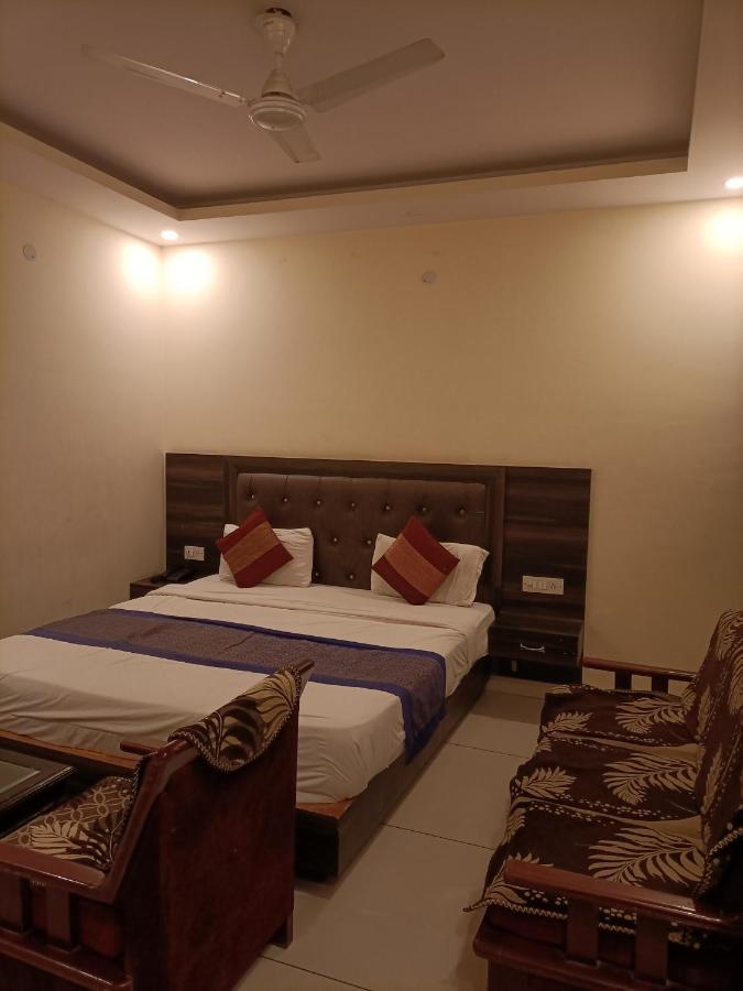 Hotel Aerotech Near Igi Airport New Delhi Exterior photo