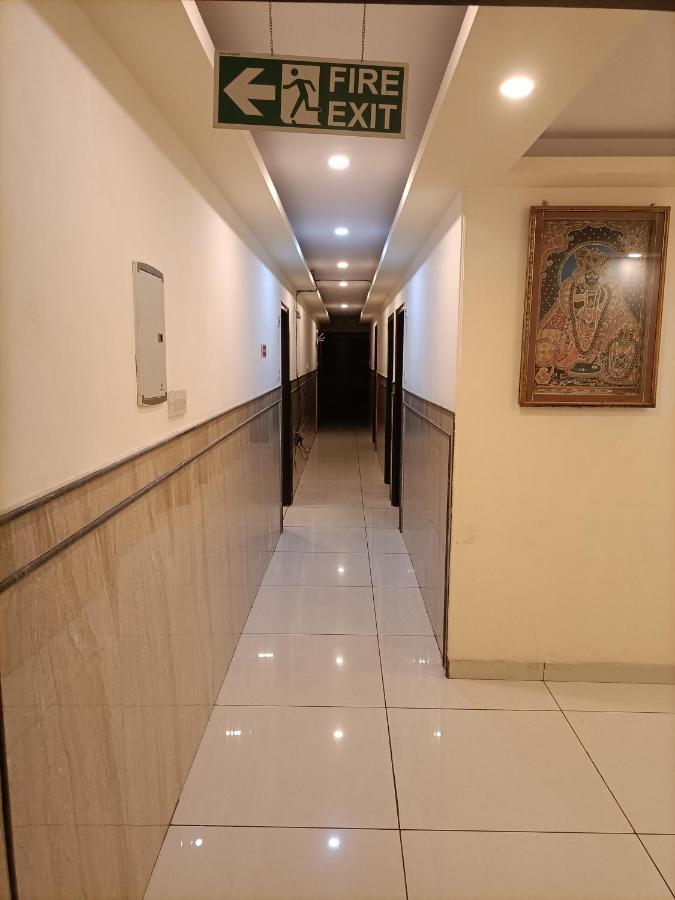 Hotel Aerotech Near Igi Airport New Delhi Exterior photo