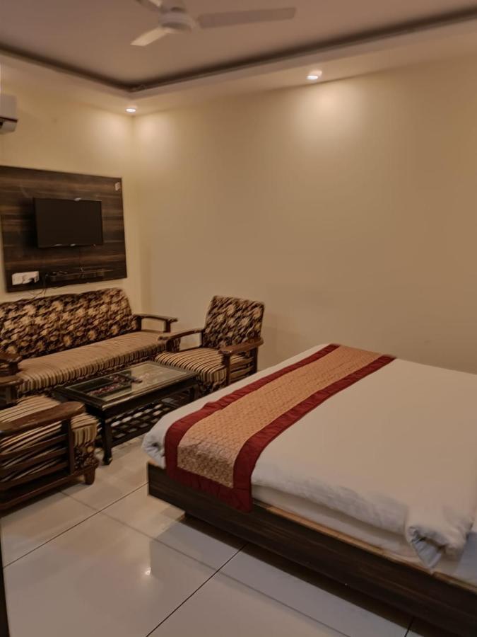 Hotel Aerotech Near Igi Airport New Delhi Exterior photo