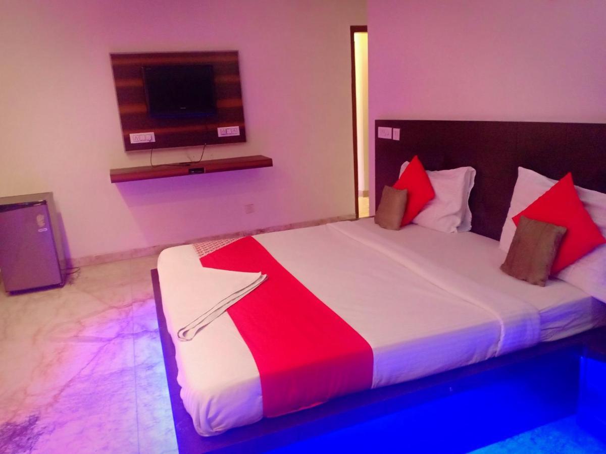 Hotel Aerotech Near Igi Airport New Delhi Exterior photo