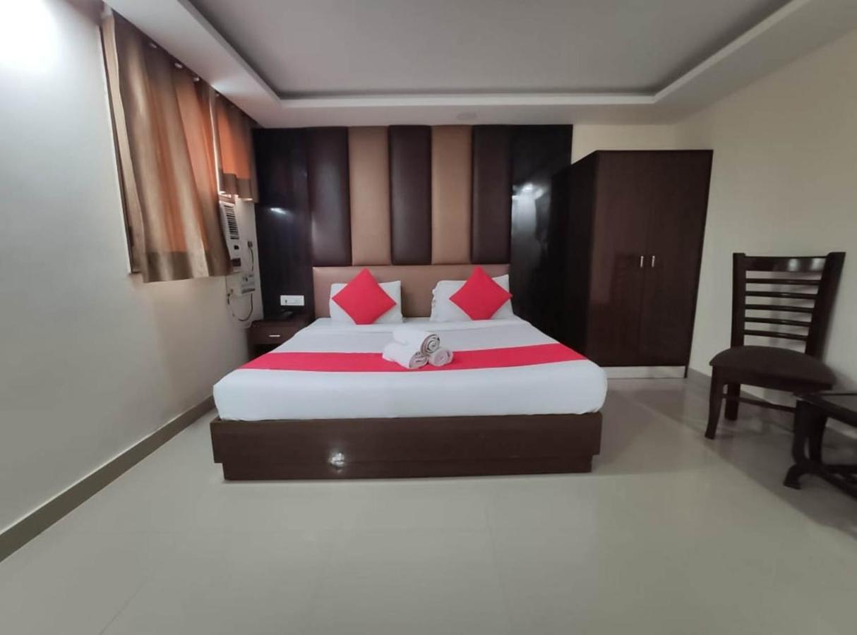 Hotel Aerotech Near Igi Airport New Delhi Exterior photo