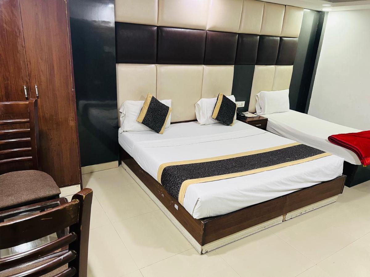 Hotel Aerotech Near Igi Airport New Delhi Exterior photo